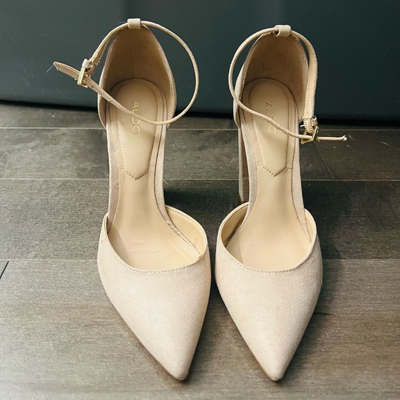 High Heels, size 5 - Picture 2 of 4